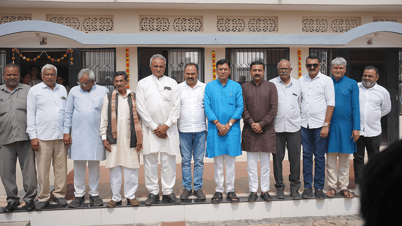 Community Family Circle